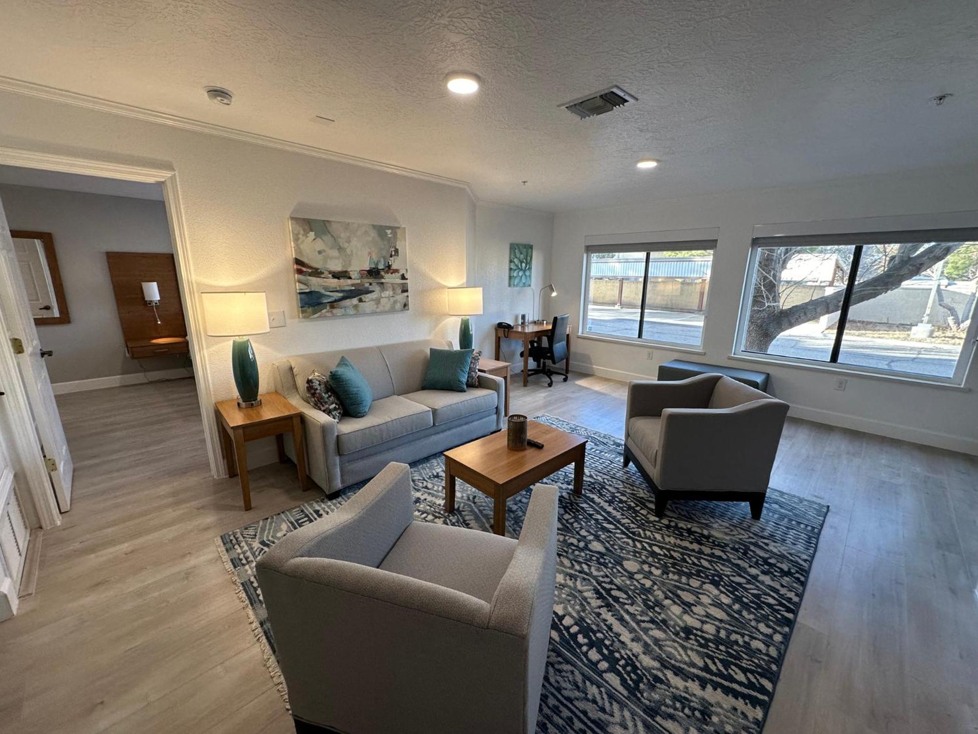 B&J Hotels Roswell Bagian luar foto